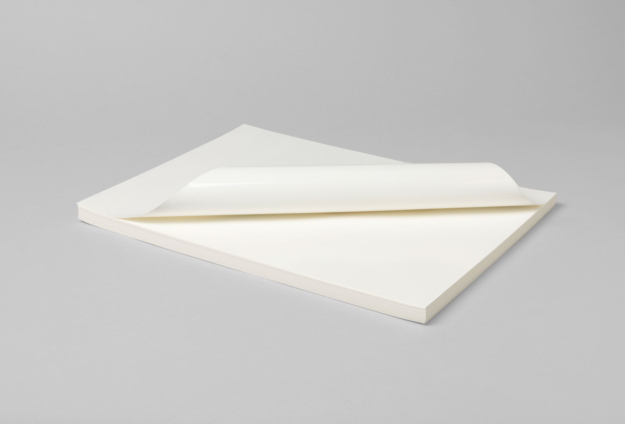 Ceramictoner Vorlackiertes Papier CoverCal ohne Fluss eignet sich für die Produktion von Decals. Es ist bereits vorlackiert und in den Größen DIN A4, DIN A3 oder DIN A3 Übergröße erhältlich.