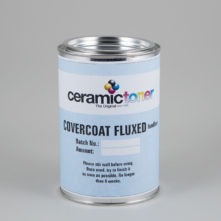 Ceramictoner Covercoat Fluxed Leadfree est un vernis avec un fondant sans plomb. Le vernis se trouve dans une boîte et convient à tous les domaines d'application. Le vernis est bleuâtre.