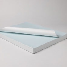 Ceramictoner Laminatpapier mit Bleifreifluss eignet sich für Anwendung in der Geschirrindustrie. Der Lack wird mit Hilfe eines Laminators auf das Abziehbild aufgetragen.